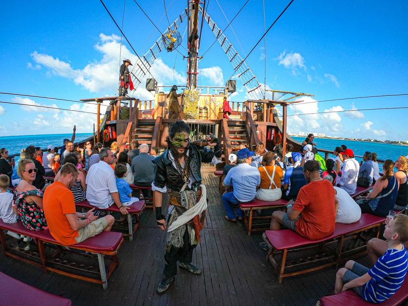 jolly roger cancun mexico